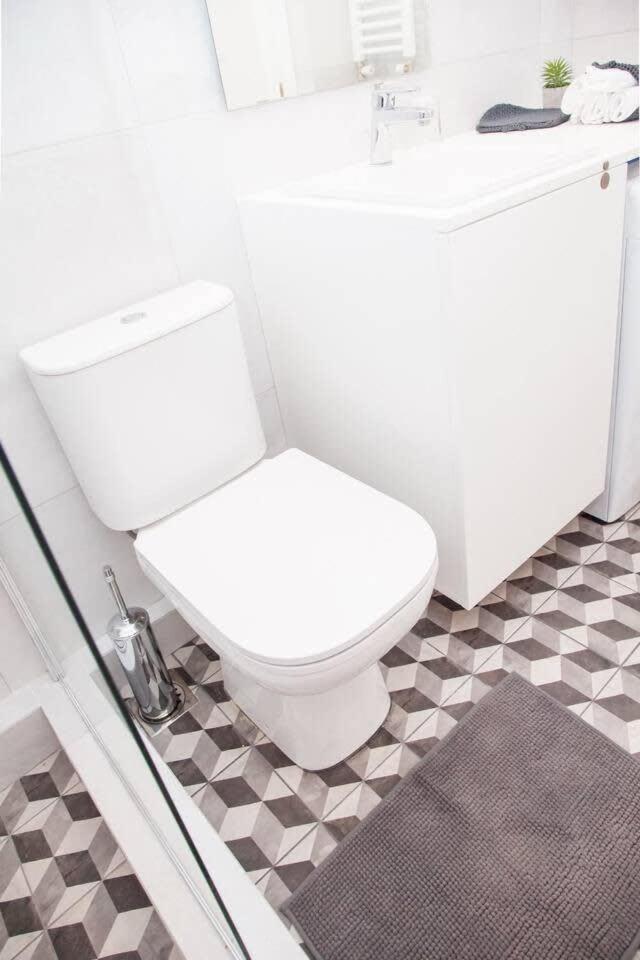 Fully Renovated, Modern Beauty In Central Athens! エクステリア 写真